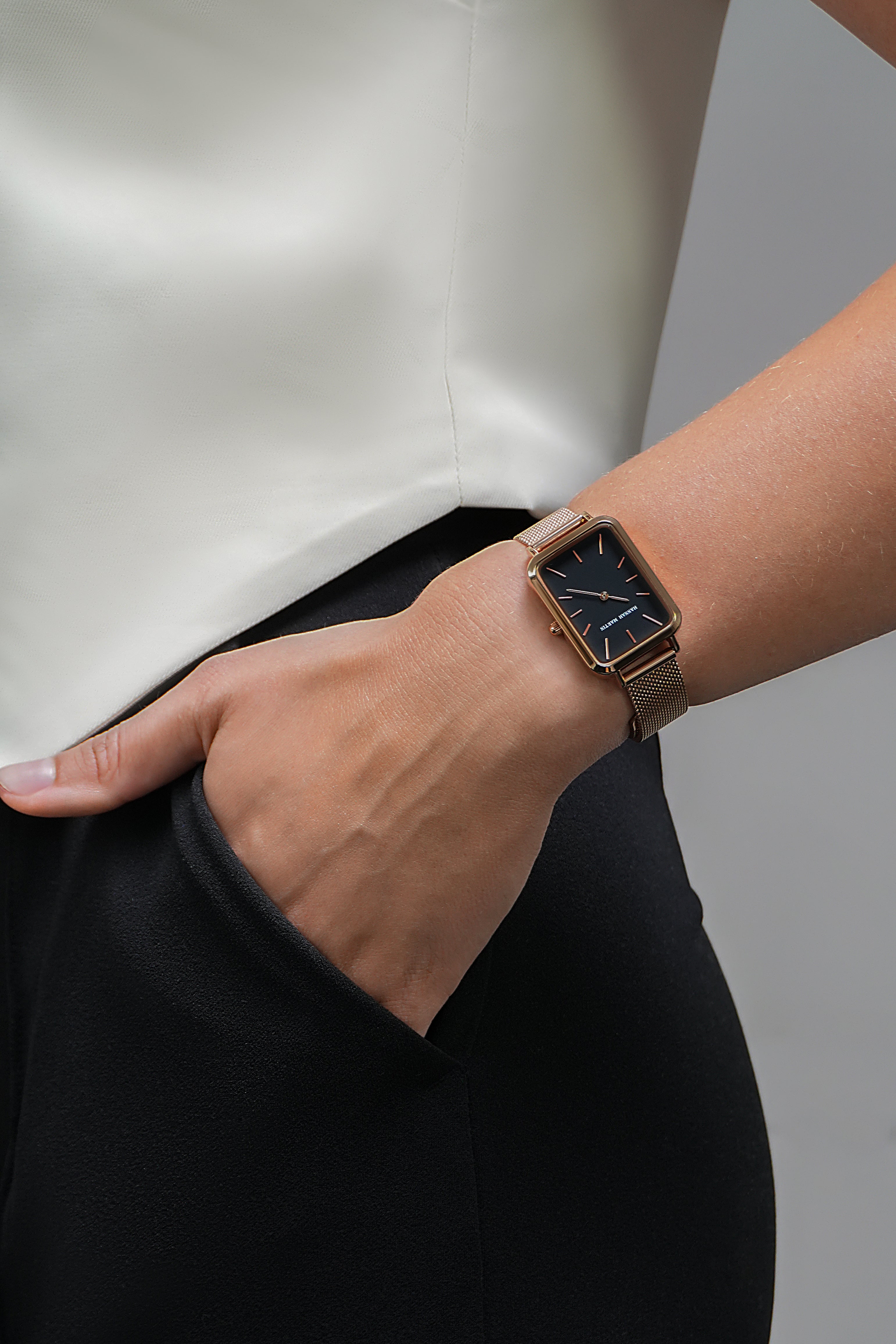 Midnight - Elegant Rectangular Watch with Rose Gold Finish, Stylish Black Dial and Mesh Band