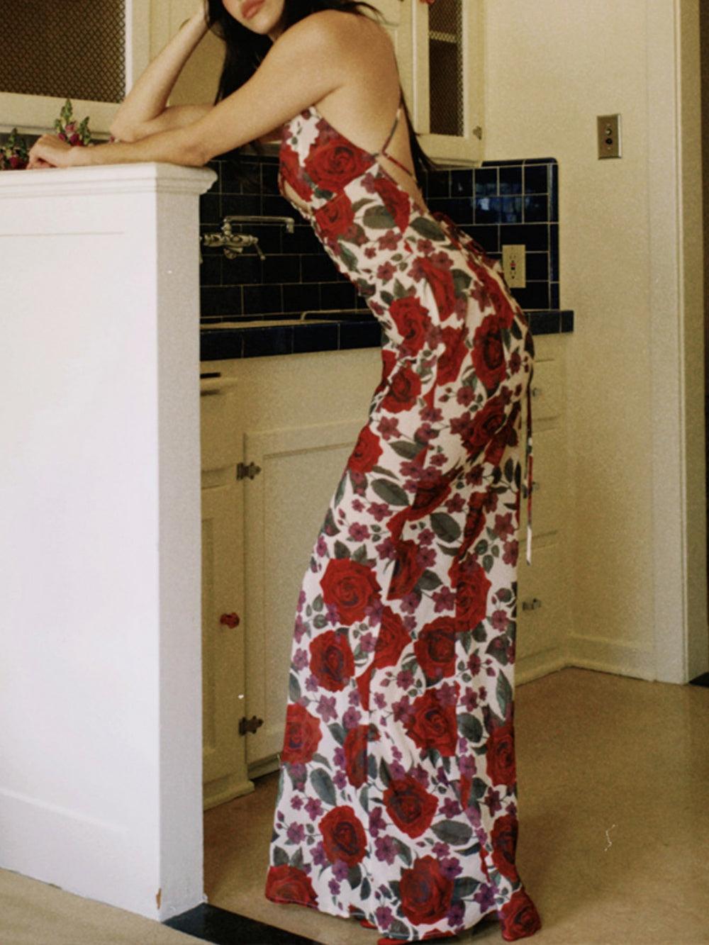 Other Sexy and Elegant Details: Tight Long Dress with Open Back and Trendy Prints