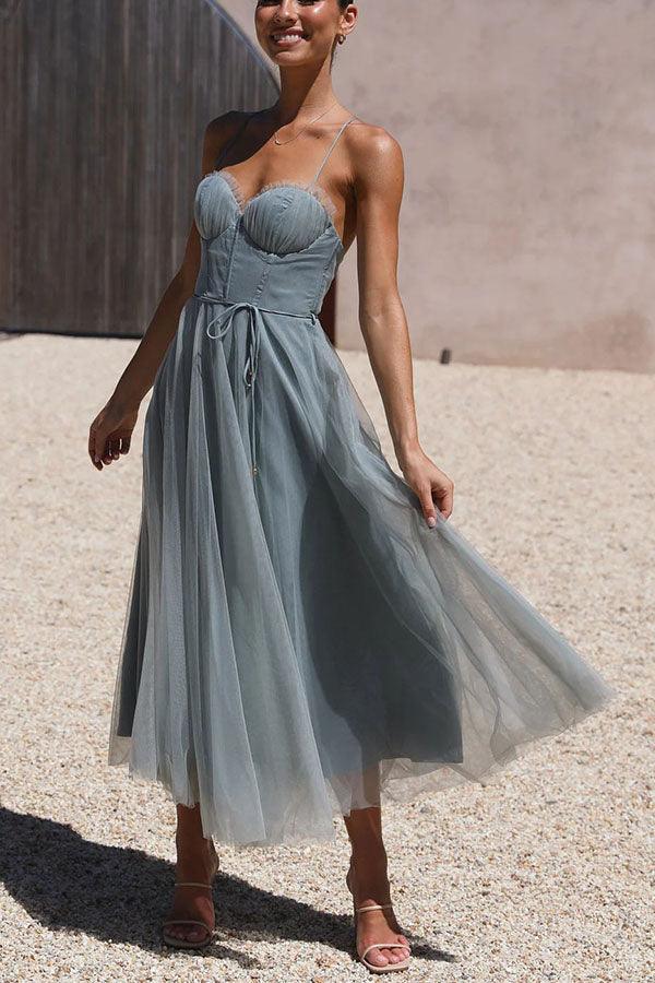 Elegant Maxi Dress with Straps in Chiffon for a Modern Princess Party