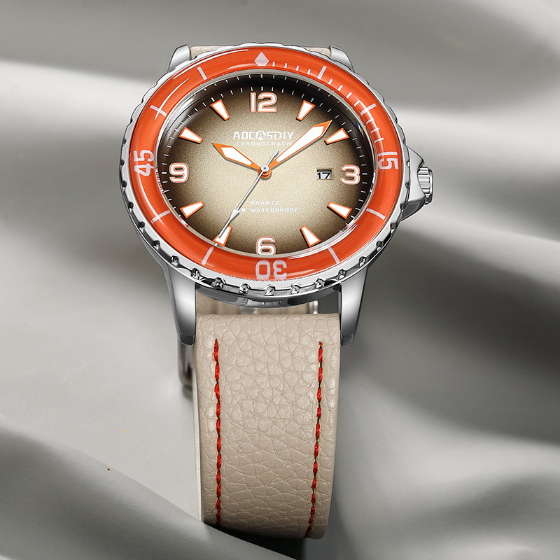 Casual watch with an elegant leather strap