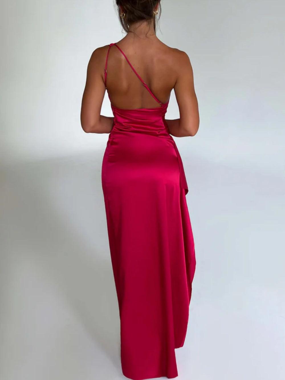 Elegant and comfortable Ariel maxi dress for a trendy look