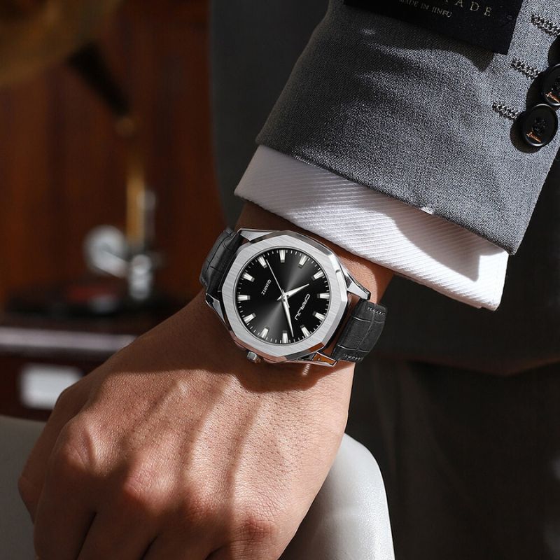 Minimalist and Casual Quartz Watch