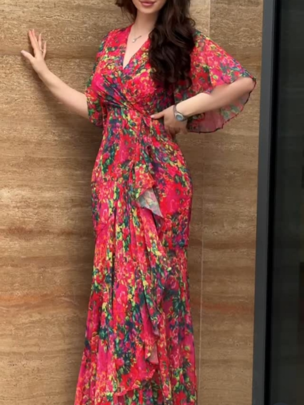 Elegant Printed Chiffon V-Neck Dress with Flared Sleeves for a Sophisticated Look