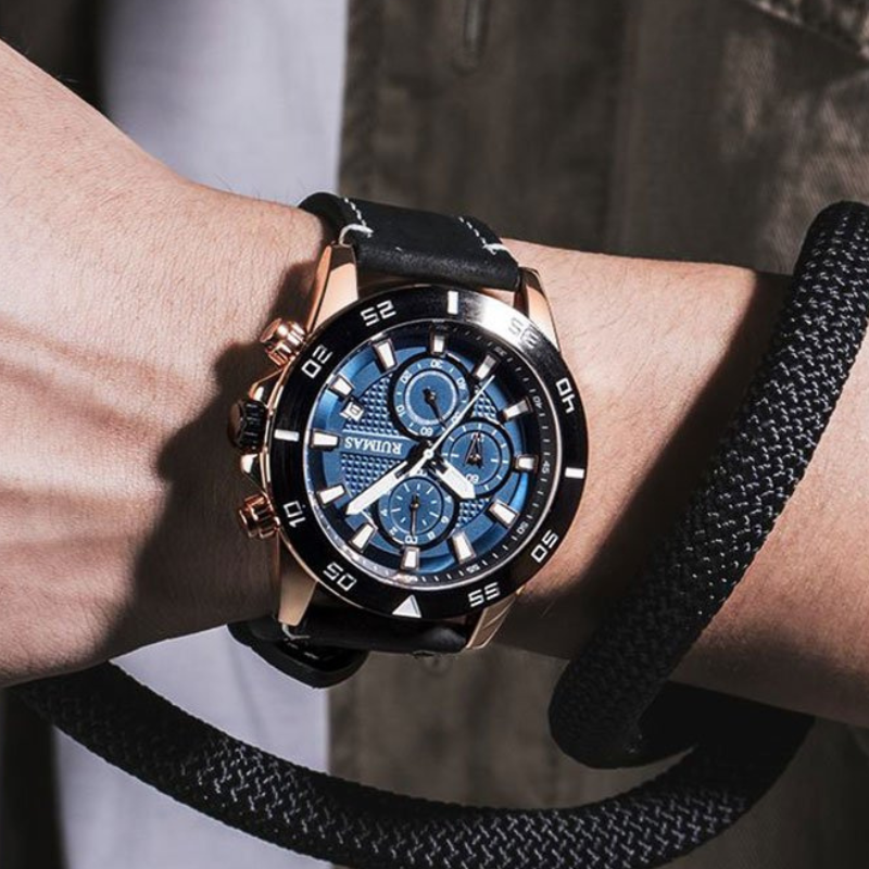 Quartz Chronograph Watch with Digital and Analog Display