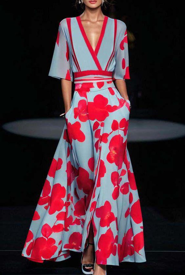 Chic Dress with Elegant Sleeves