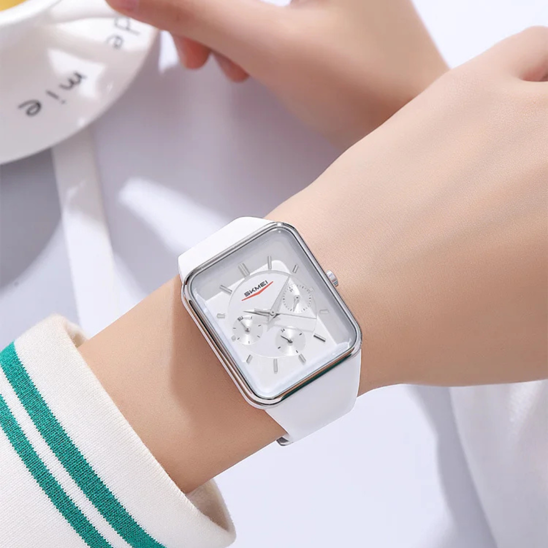 Elegant Quartz Business Watch for a Casual Style