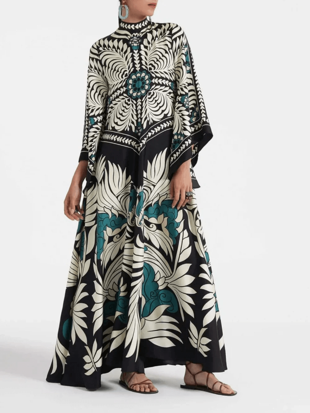 Elegant Maxi Dress with Floral Print and Cascade Sleeves