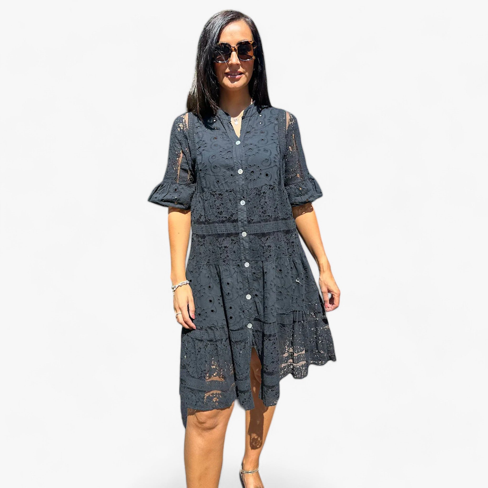 Adele | Lace Dress – Modern elegance with fine details
