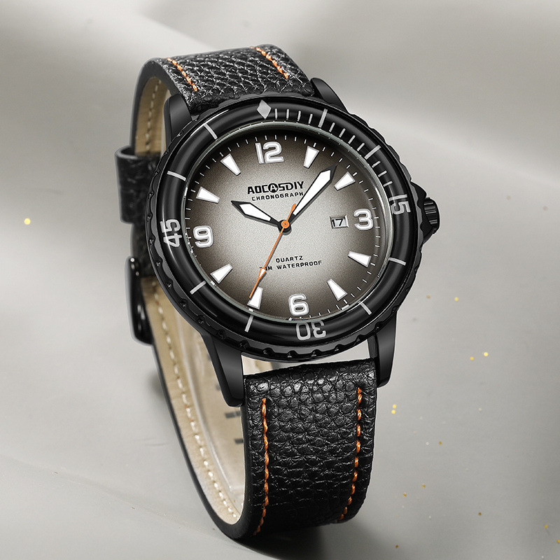 Casual watch with an elegant leather strap