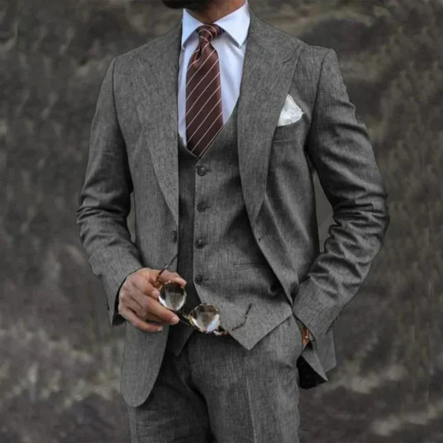 Elegant Men's Three-Piece Suit Carson