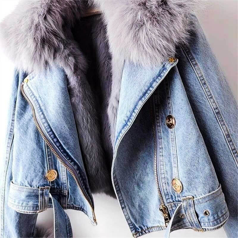 Isadora denim jacket with fur for a warm and trendy style