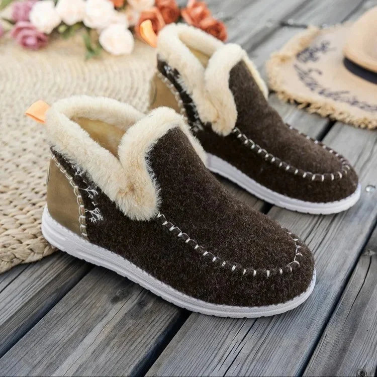 Women's Faux Fur Lined Ankle Shoes – Chic and Cozy Comfort