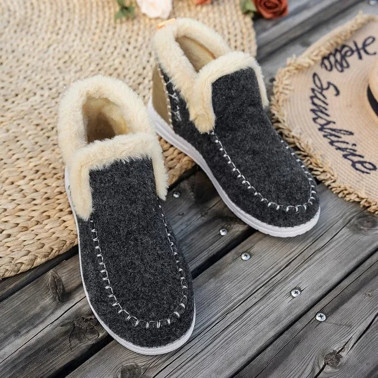 Women's Faux Fur Lined Ankle Shoes – Chic and Cozy Comfort