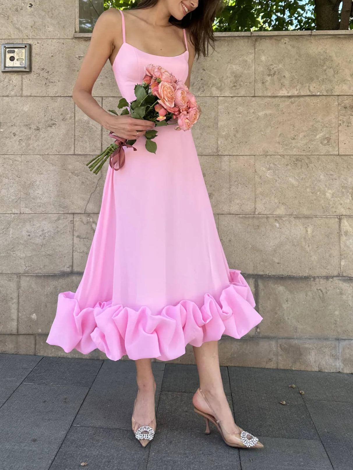 Elegant A-line Maxi Dress with Stylish Suspenders and Flowing Design