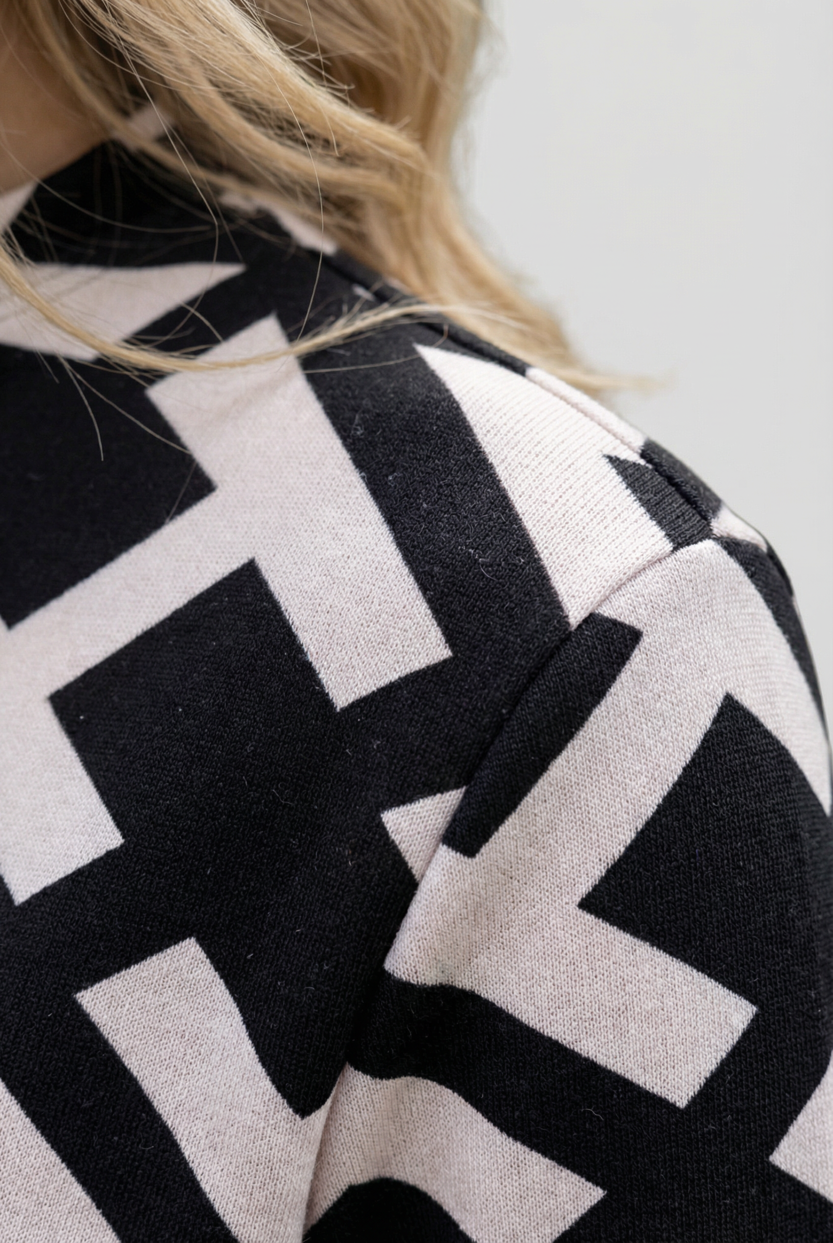 Siverina - Elegant and Comfortable Coat