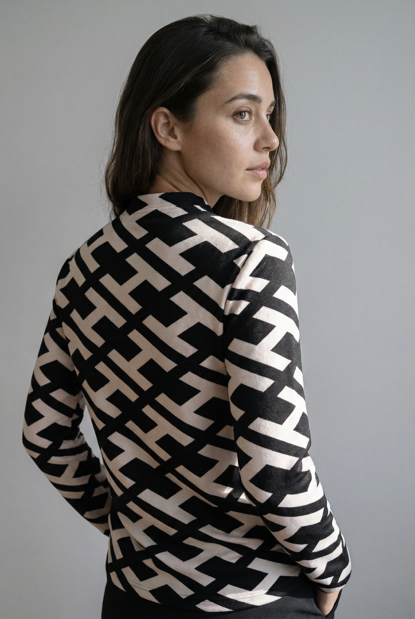 Siverina - Elegant Sweater for a Sophisticated Style