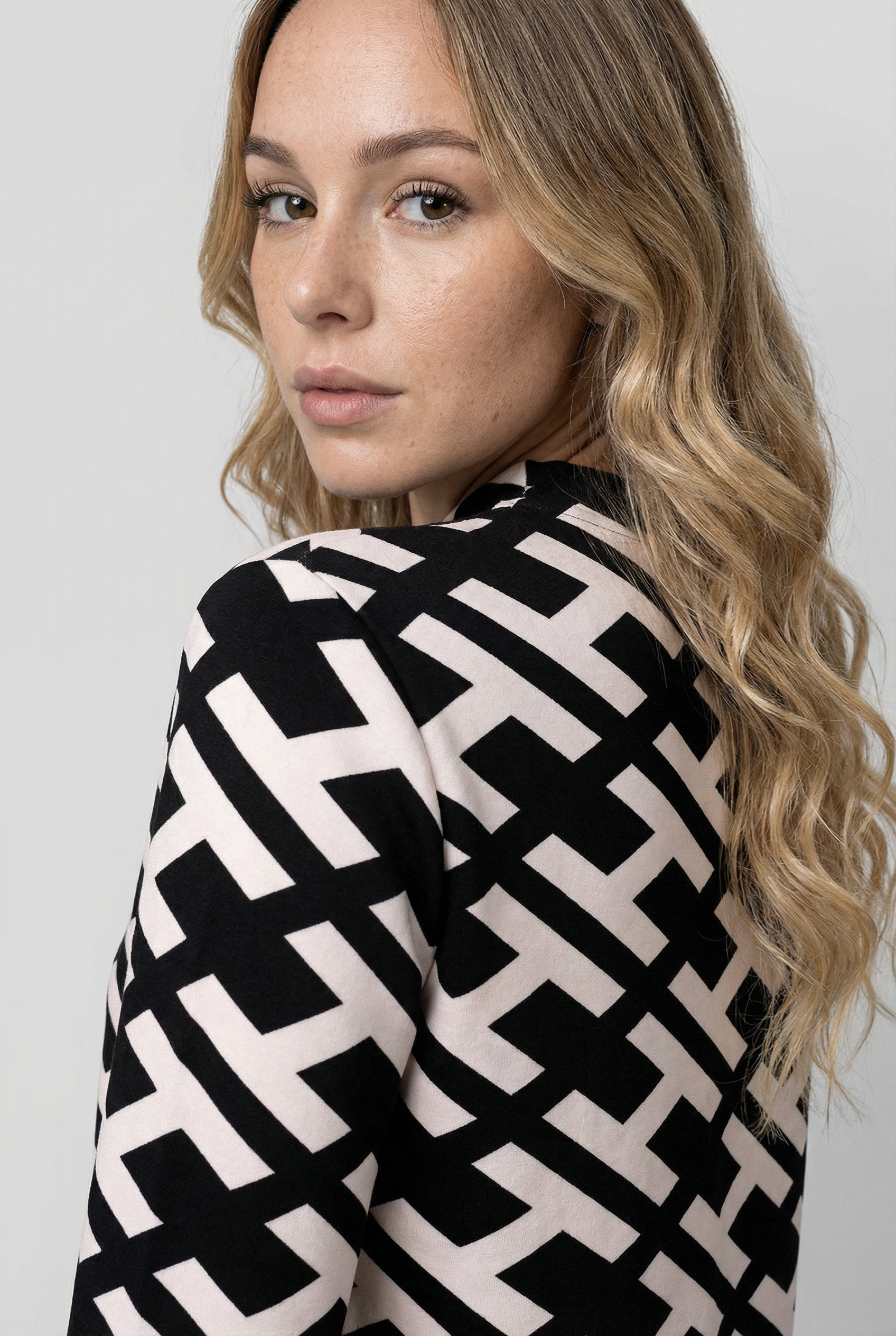 Siverina - Elegant and Comfortable Coat