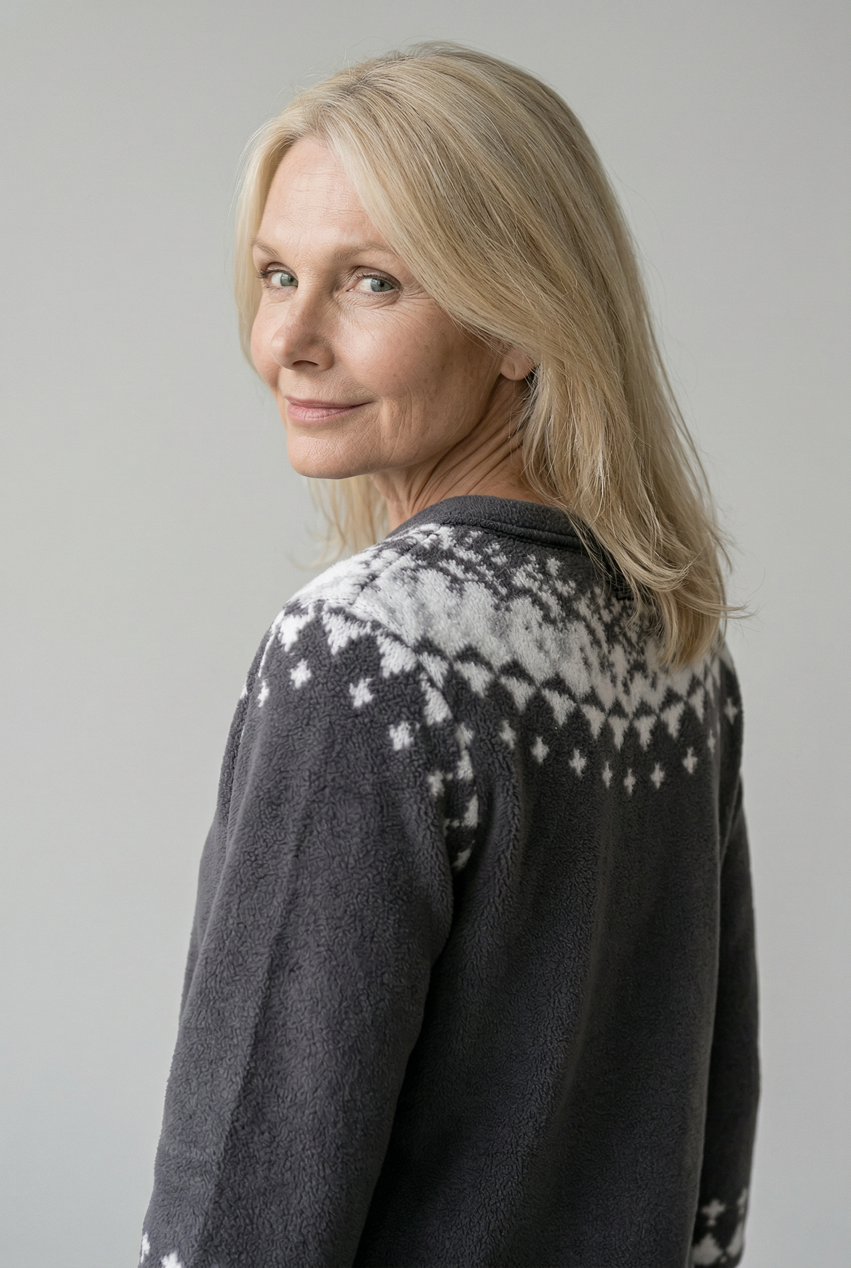 Neve | Elegant Dark Gray Cardigan for a Chic and Comfortable Style