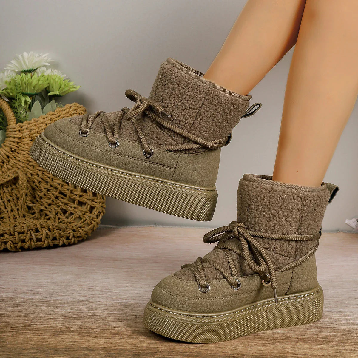 Winter Lace-up Ankle Boots for Women – Warm Feel and Non-slip Design