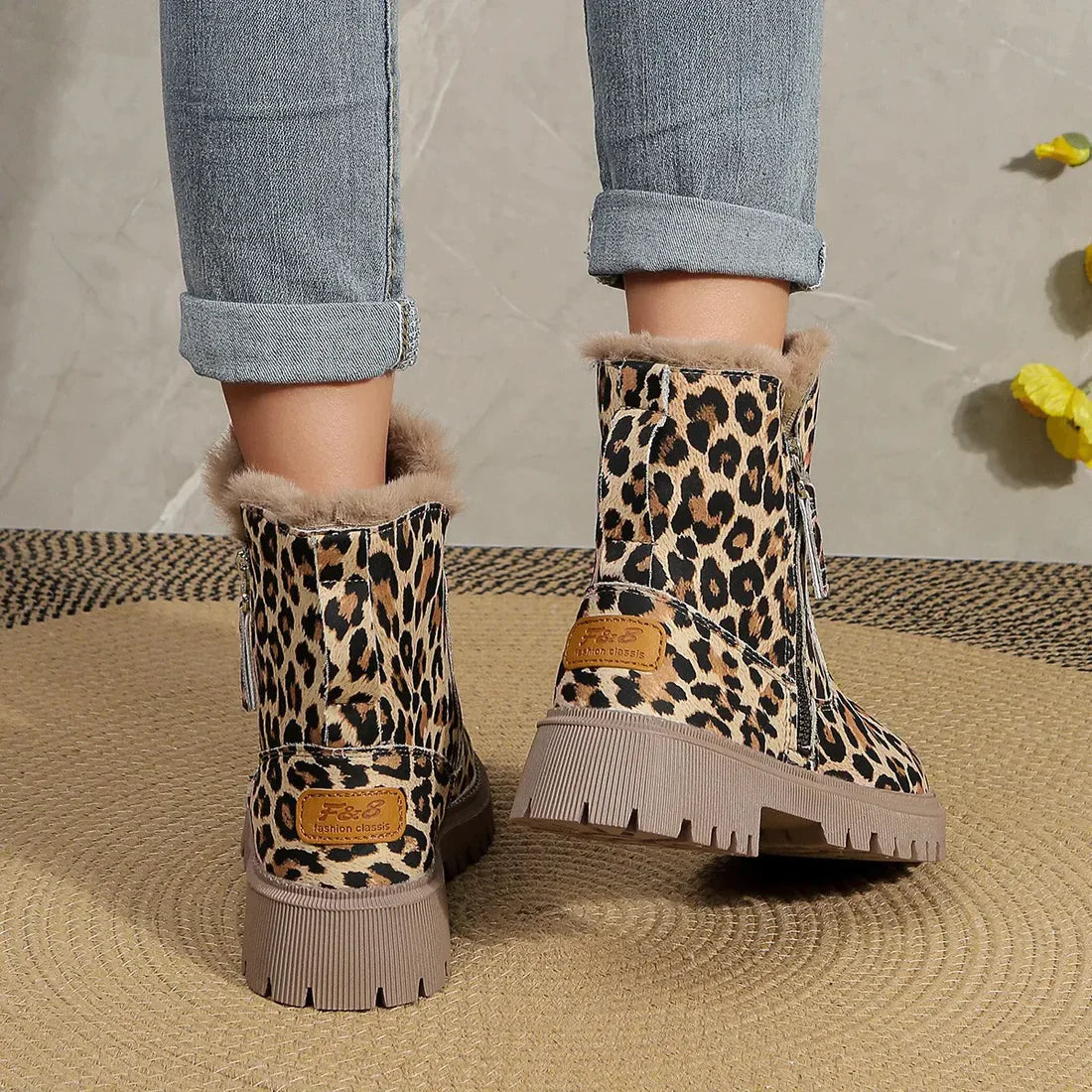 Winter Women's Leopard Print Snow Boots - Comfortable and Stylish Snow Boots