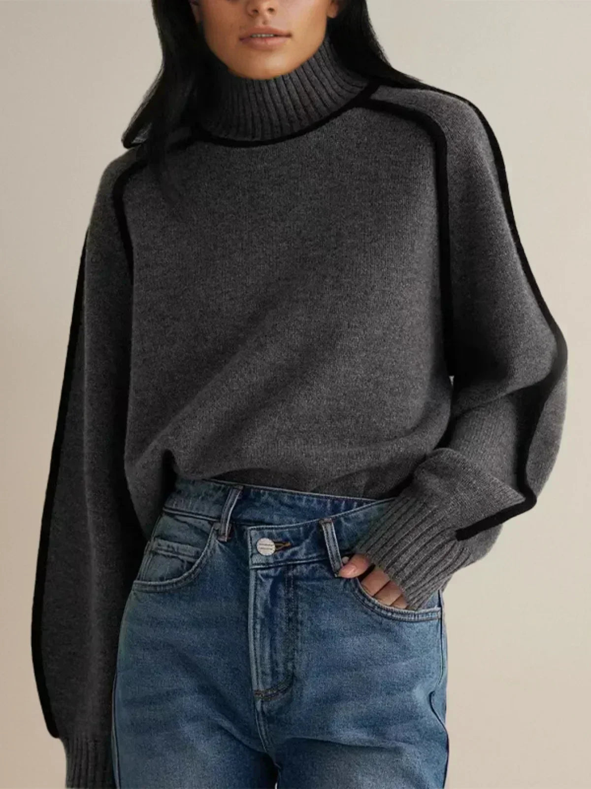 Lilia - Elegant turtleneck sweater for a sophisticated style