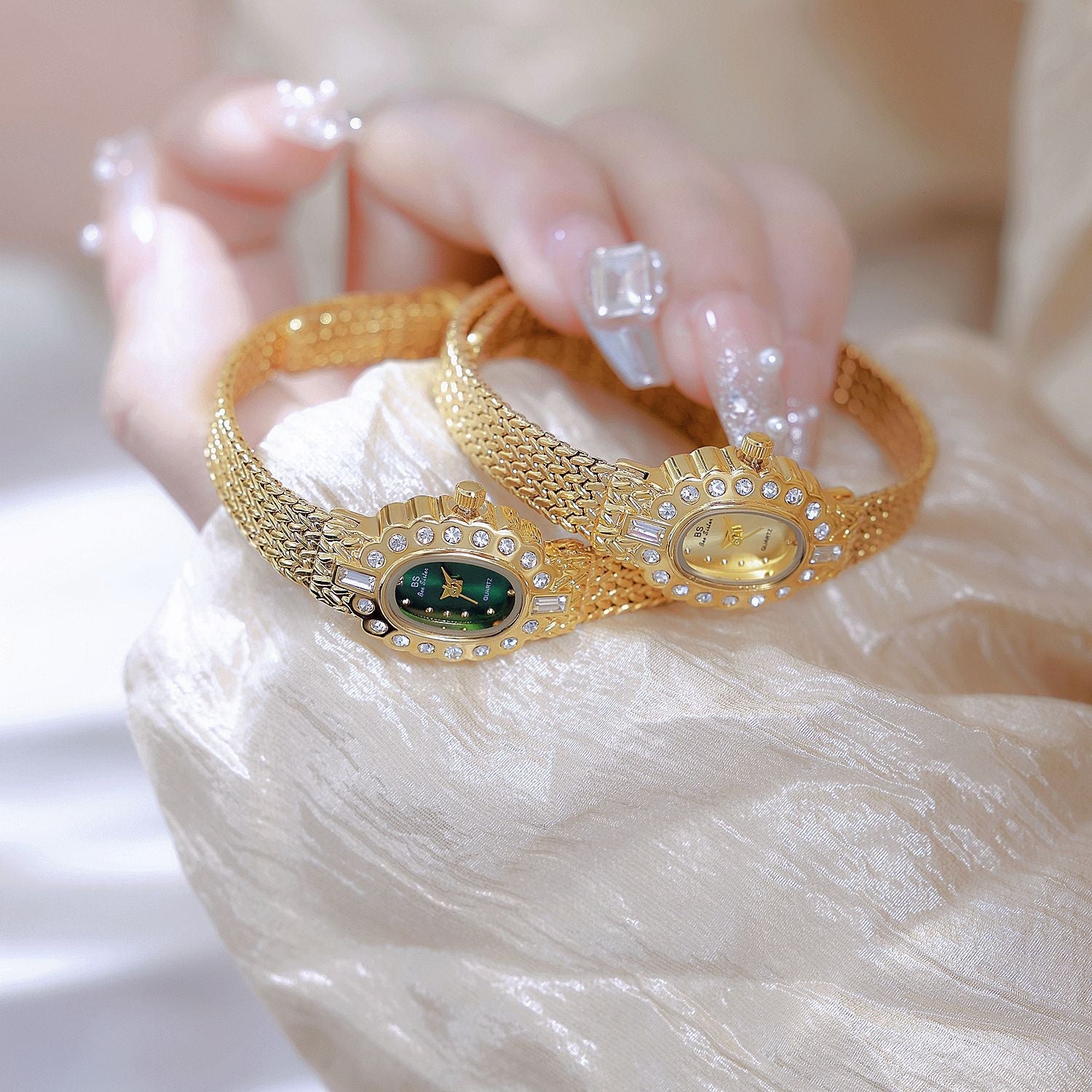 Elegant Wheat Pattern Ladies' Watch for a Chic Look