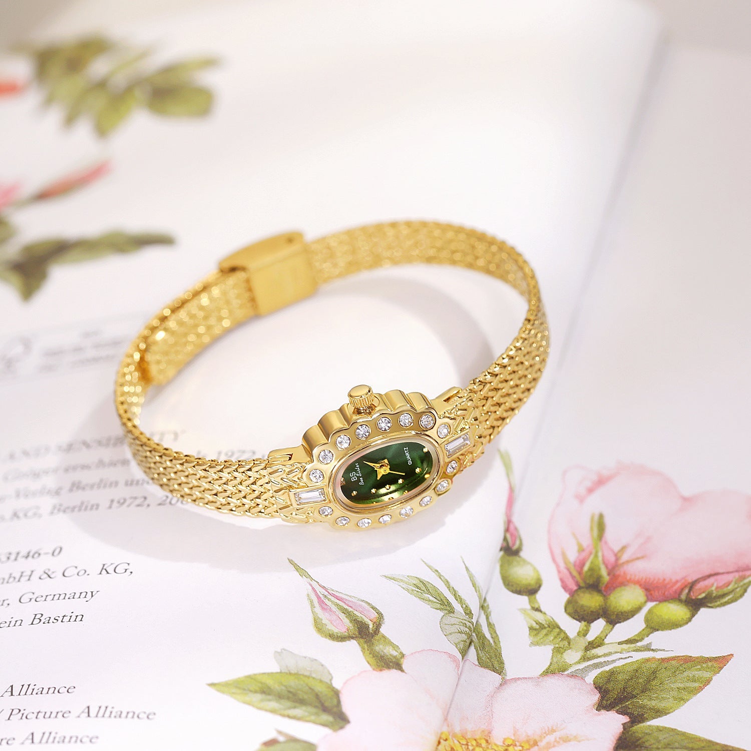 Elegant Wheat Pattern Ladies' Watch for a Chic Look