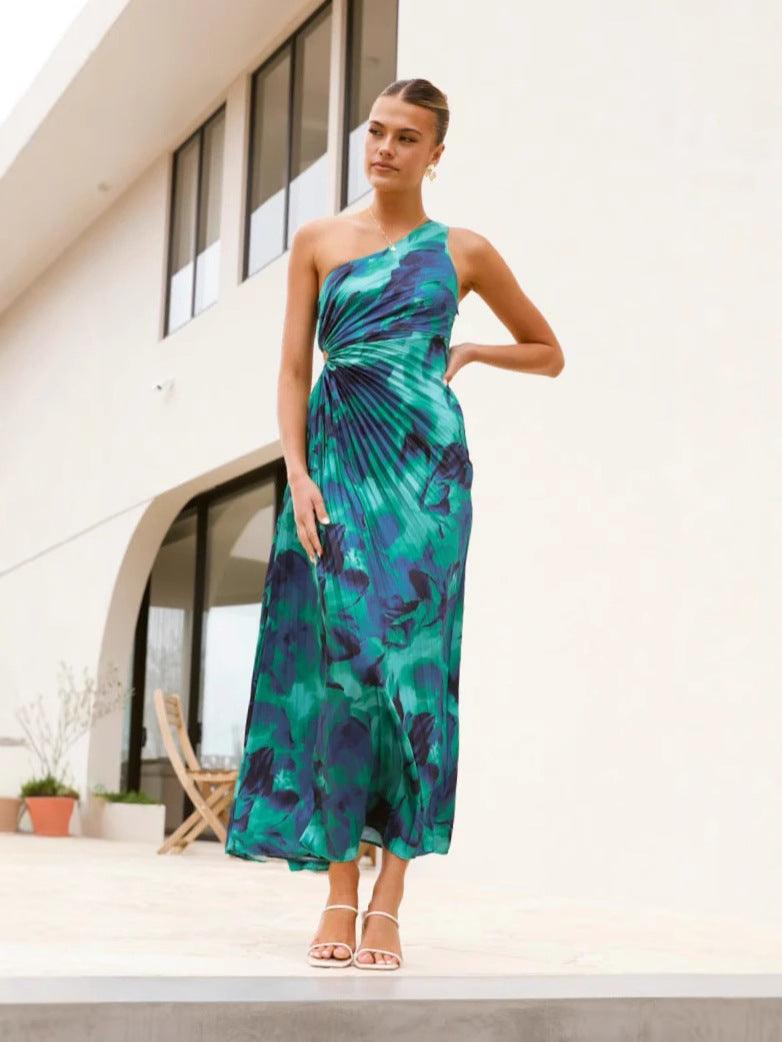 Light and Elegant Sleeveless Pleated Dress with Off-Shoulder Design and Print