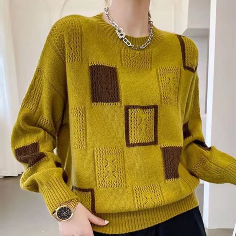 Effortlessly Elegant Knit Sweater