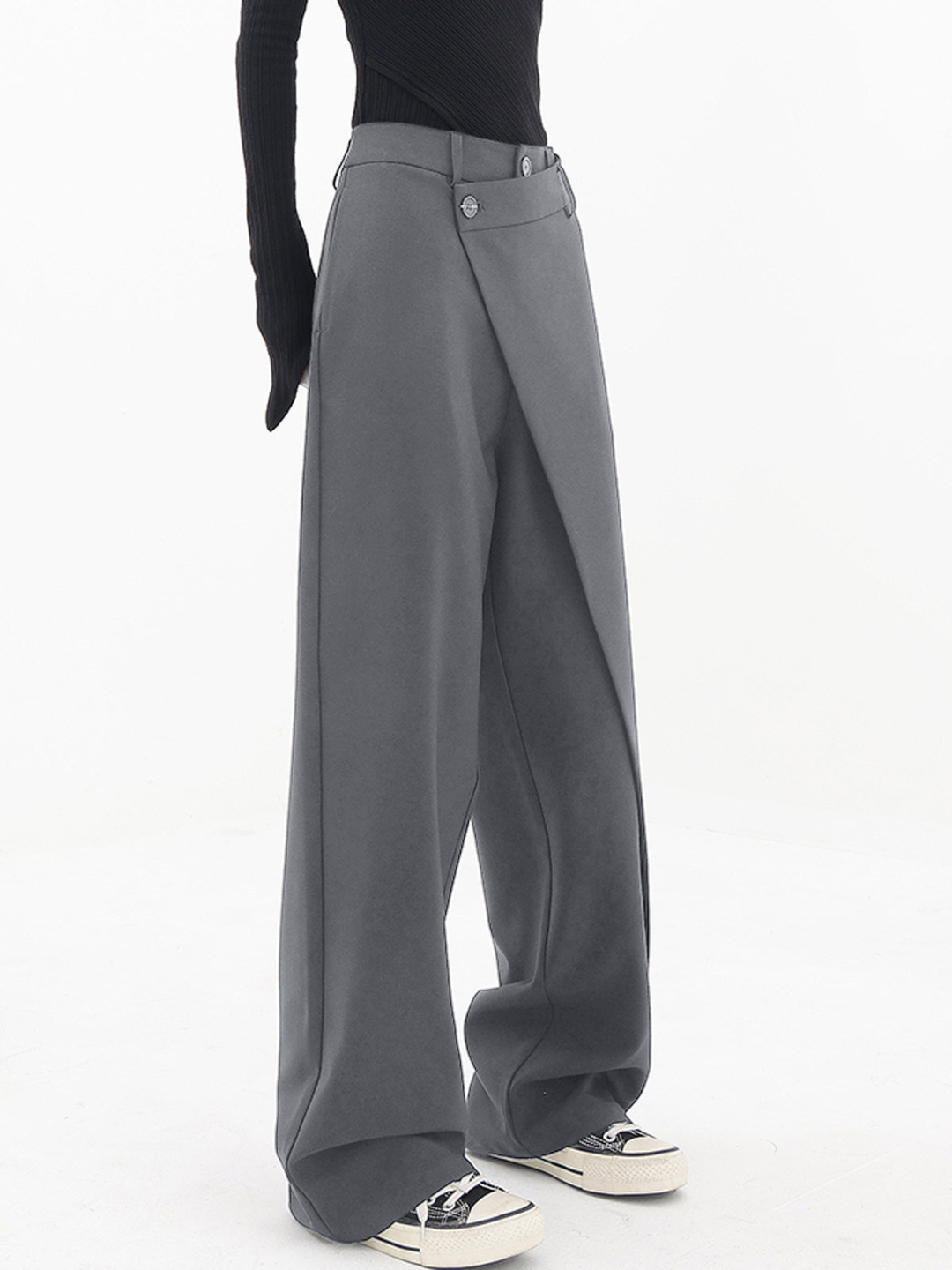 Tina - Stylish Modern Baggy Pants for a Casual Look