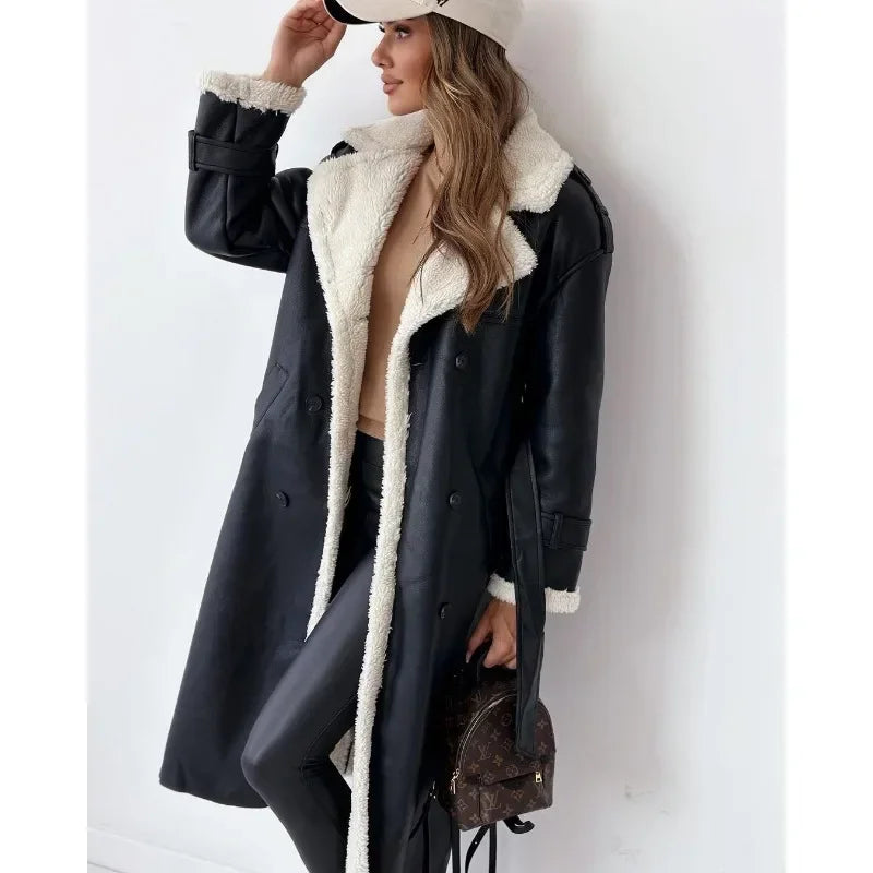 Elara | Stylish trench coat with soft plush lining