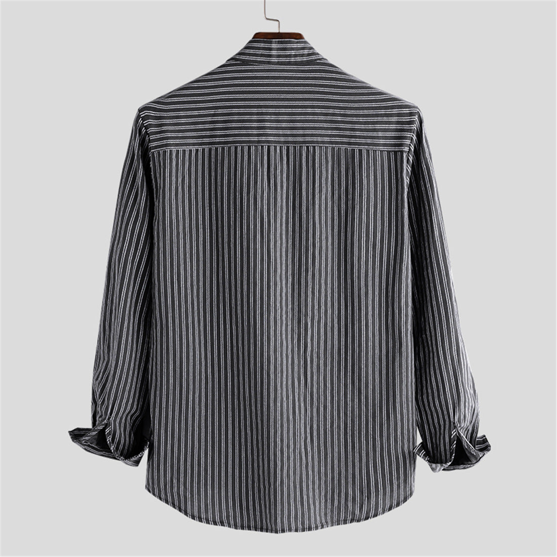 Kyoto-style button-up shirt for an elegant and classic look