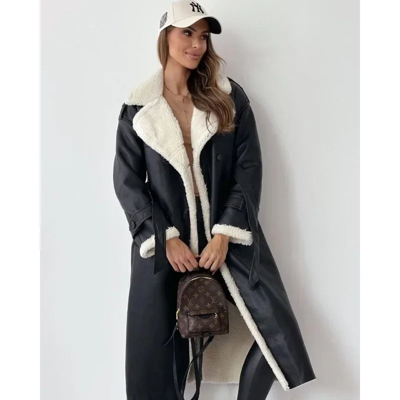 Elara | Stylish trench coat with soft plush lining