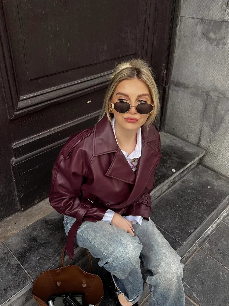 Katherine | Elegant Short Trench Coat in Burgundy