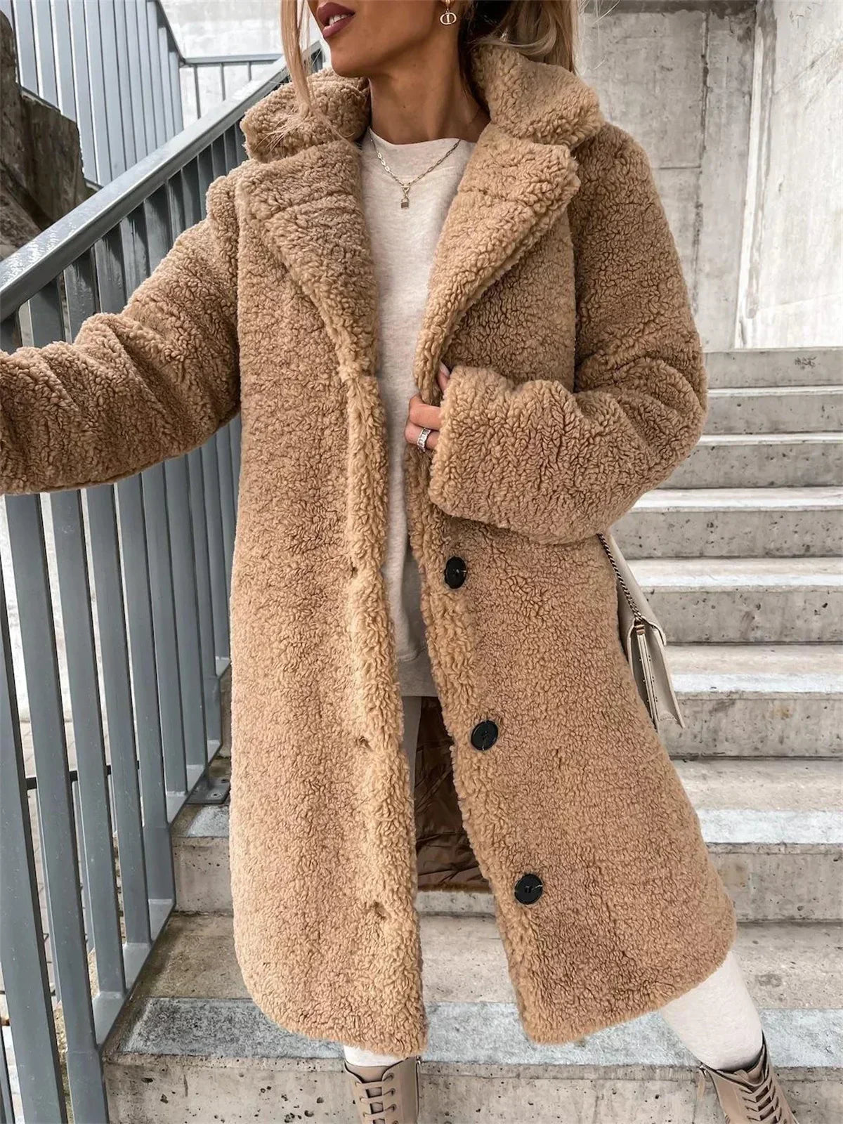 Jessica Luxurious Teddy Coat for Stylish Warmth and Comfort