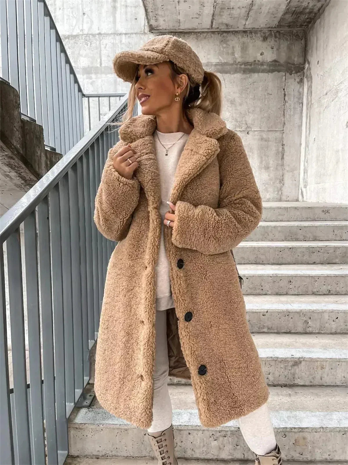 Jessica Luxurious Teddy Coat for Stylish Warmth and Comfort