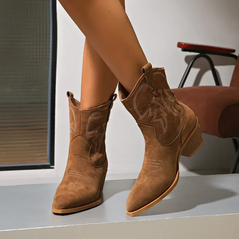Chic Western-Inspired Ankle Boots with a Stacked Heel