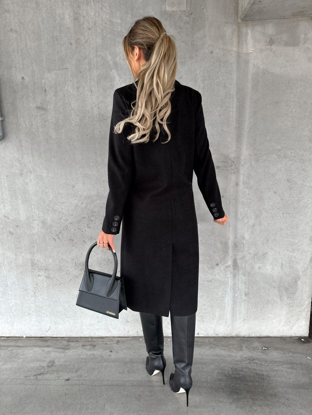 Elegant Classic Coat for a Timeless Style