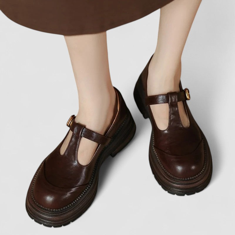 Lyxandra | Comfortable orthopedic Mary Jane shoes with arch support for a comfortable step