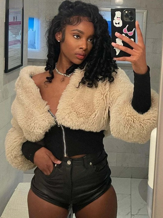 Short faux fur jacket for women with a bold style