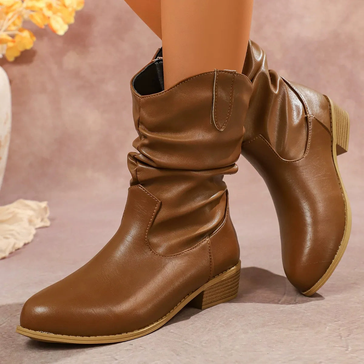 Medium Height Ankle Boots with Casual Feel for Women – Elegant and Comfortable Style
