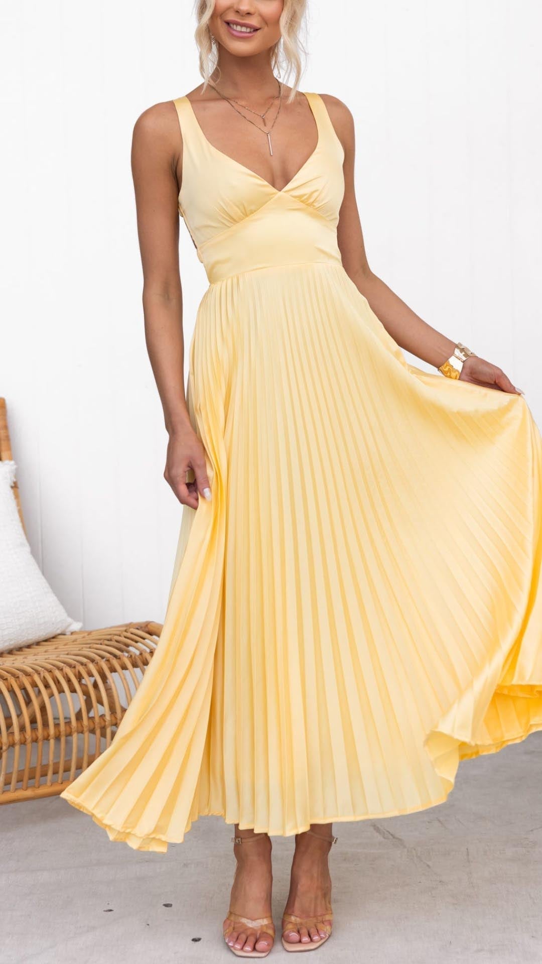 Yellow Pleated V-Neck Maxi Dress – Flowy, Elegant Maxi for Any Occasion