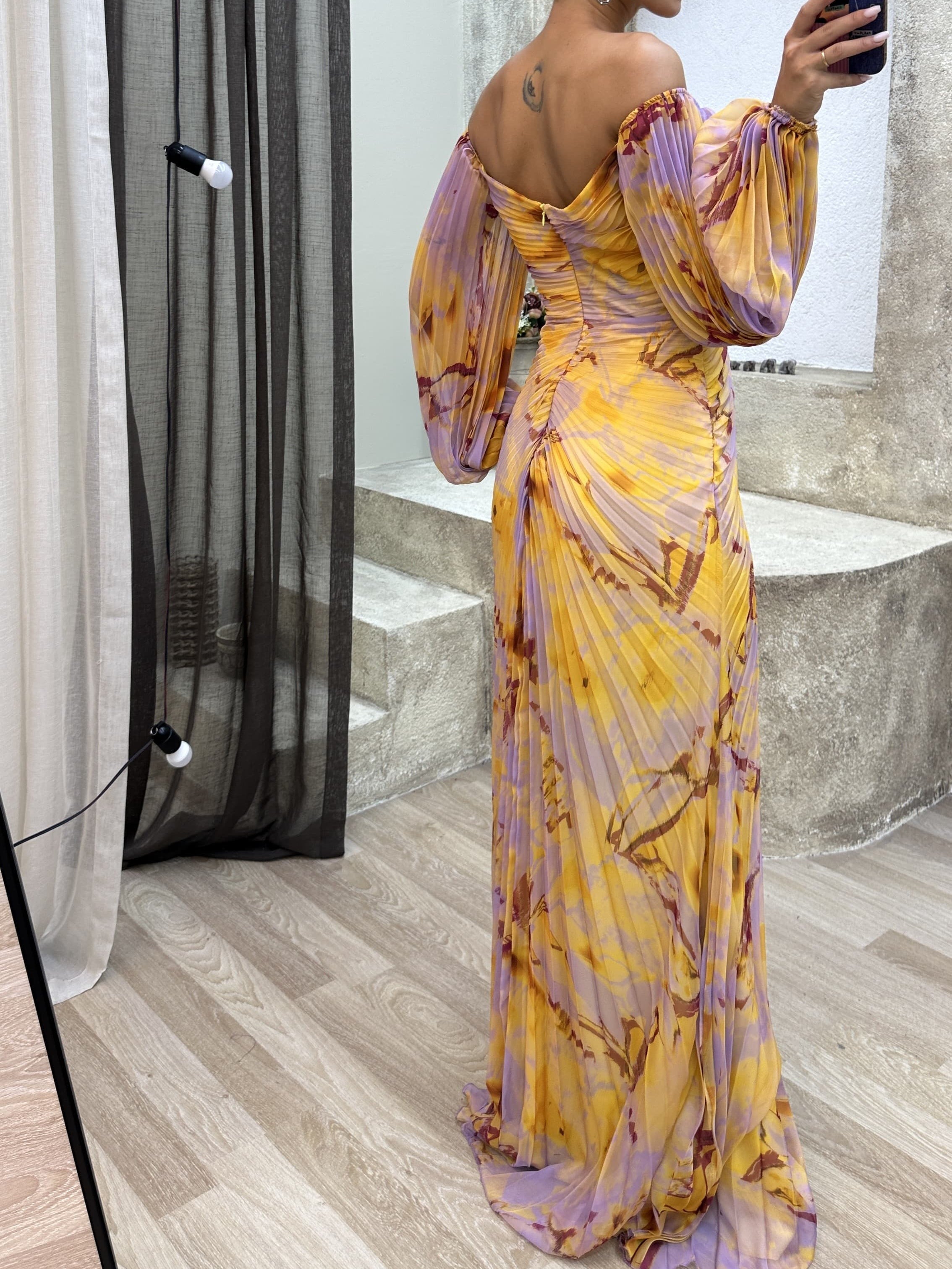 Slim Fit Long Pleated Off-Shoulder Dress Adorned with Diamonds for an Elegant and Sophisticated Look