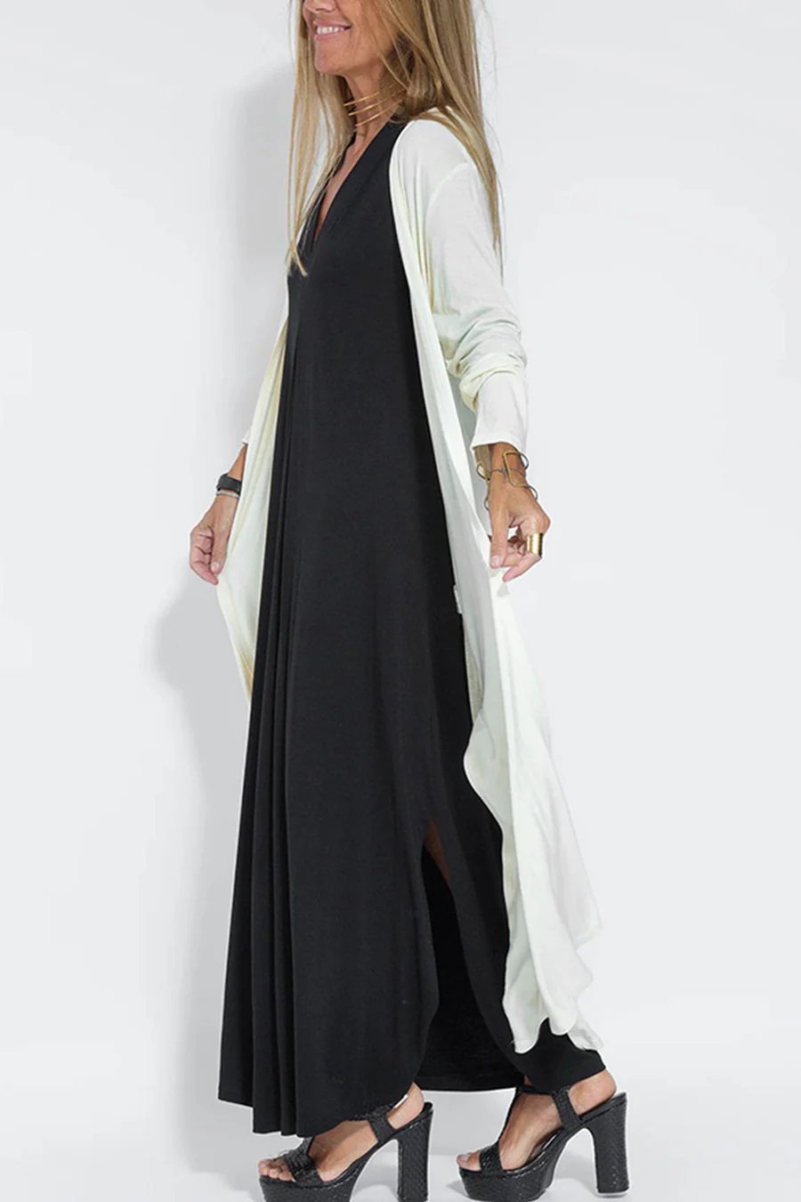 Sleeveless Long Dress in Solid Color for an Elegant and Comfortable Style