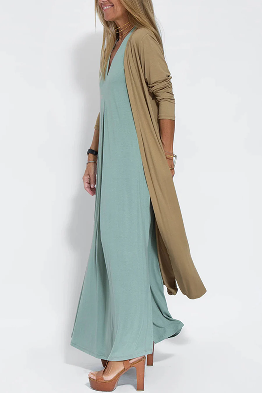 Sleeveless Long Dress in Solid Color for an Elegant and Comfortable Style