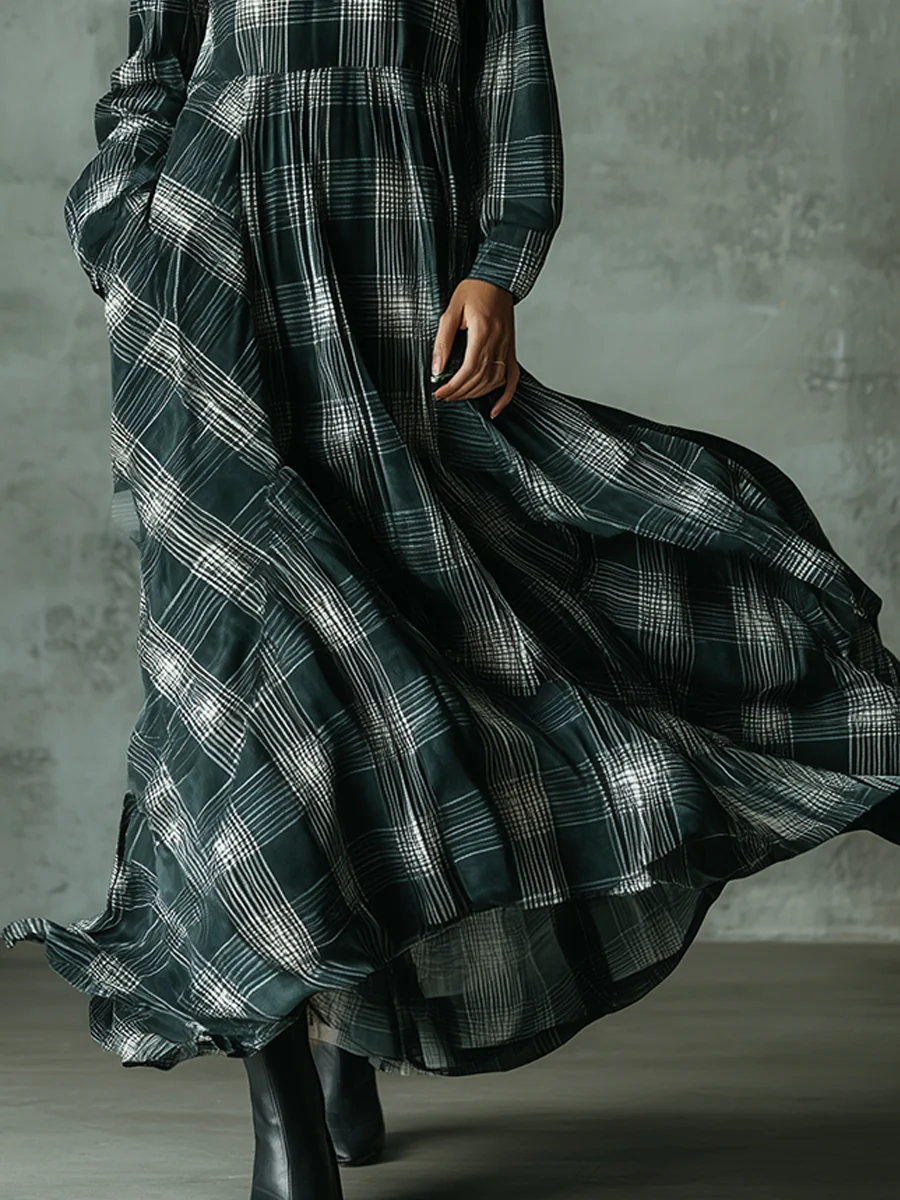 Vintage Maxi Dress in Dark Green Plaid Cotton Blend, Casual and Comfortable Style