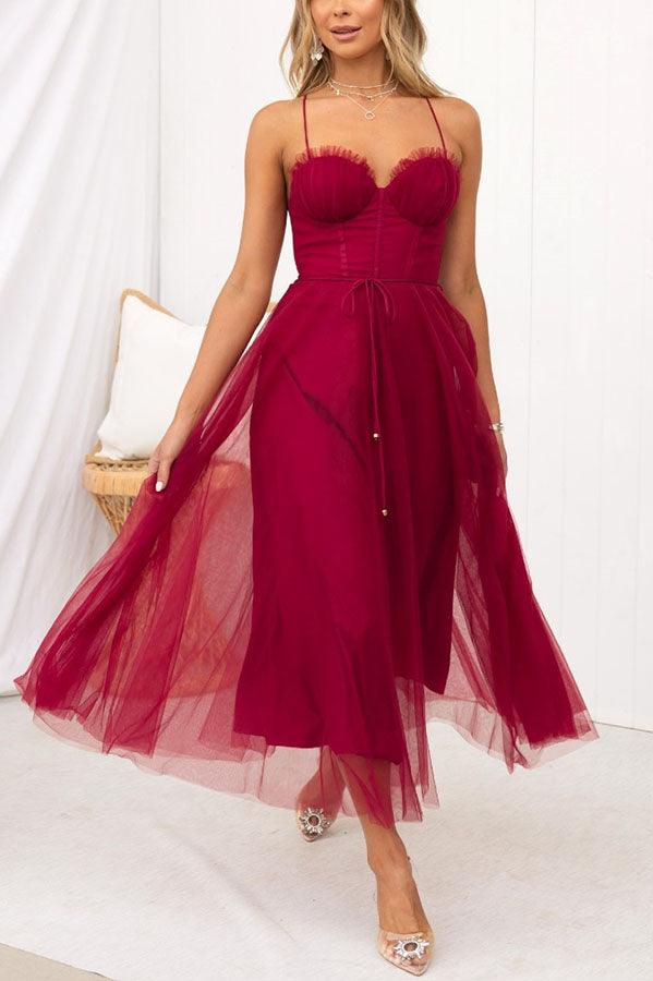Elegant Maxi Dress with Straps in Chiffon for a Modern Princess Party