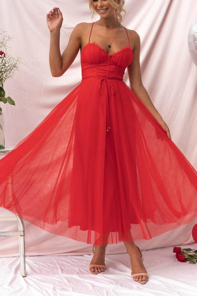 Elegant Maxi Dress with Straps in Chiffon for a Modern Princess Party