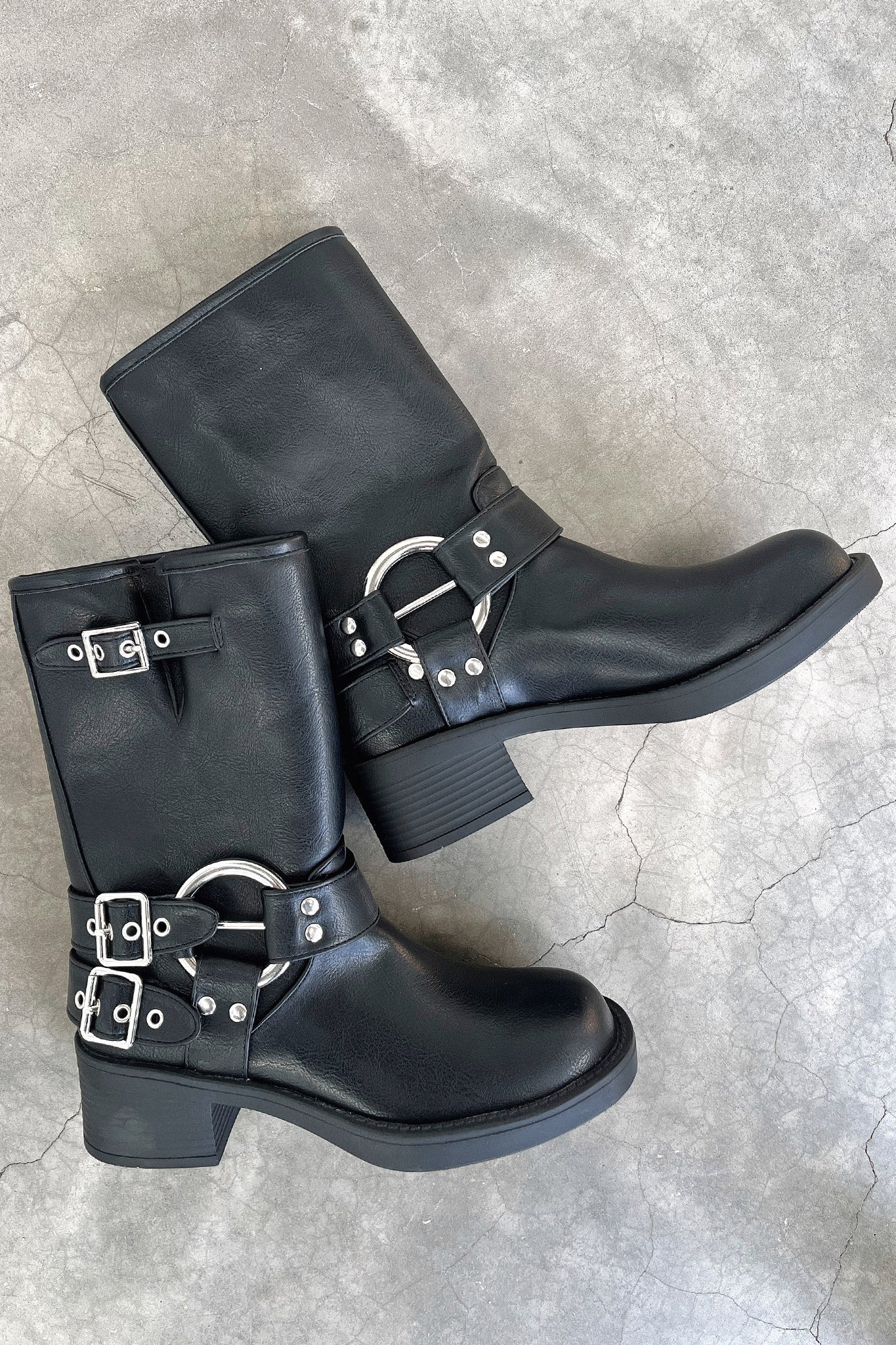 Black Short Ankle Boots for Women with Style and Comfort