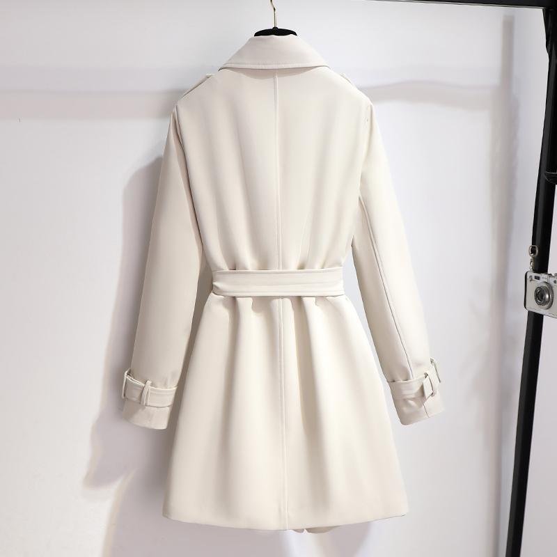 Mila | Sophisticated Women's White Trench Coat for a Chic Look